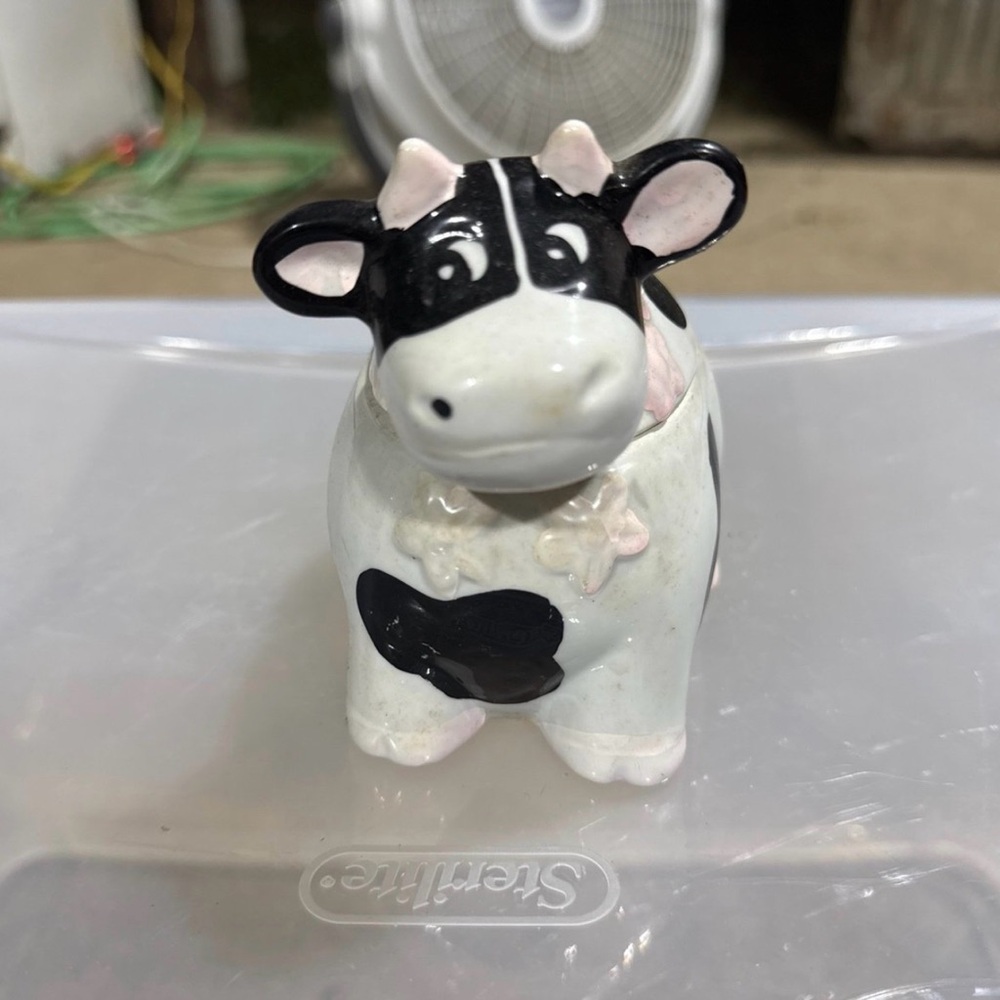 Vintage Cow Ceramic Sugar Bowl: Farmhouse Kitchen Decor